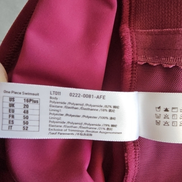 143.🆕 Size 16 Women's Striped One Piece Swimsuit Plus Size Swimwear - Picture 9 of 9